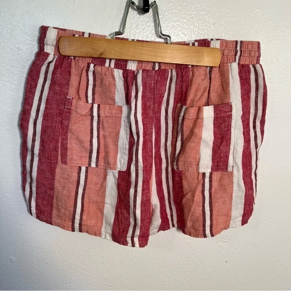 Universal Thread Women's Size Small Shorts White Red Peach Stripes Pockets Linen